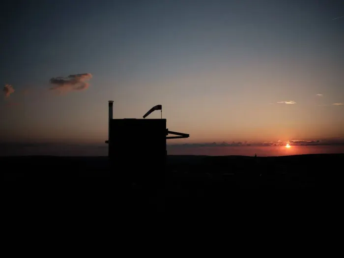 BBQ grill and outdoor seating at glamping Na Malém Háji